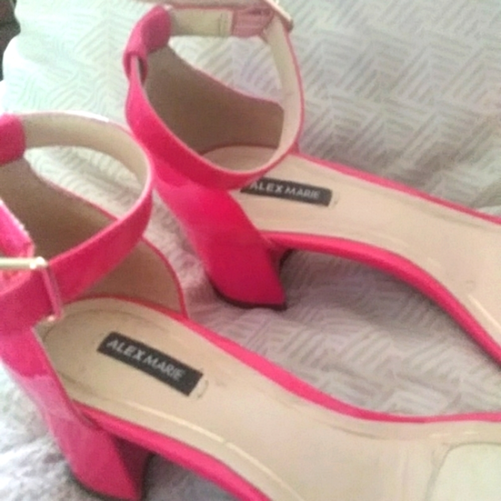 Heels - Picture 6 of 10